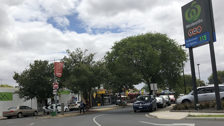 lara shopping precinct